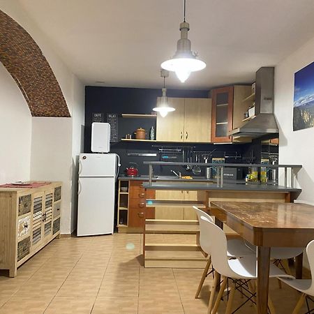 Cozy Garden Apartment In The Heart Of براغ المظهر الخارجي الصورة