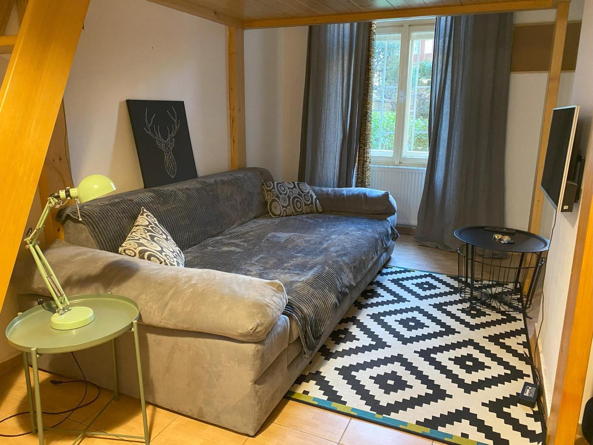 Cozy Garden Apartment In The Heart Of براغ المظهر الخارجي الصورة